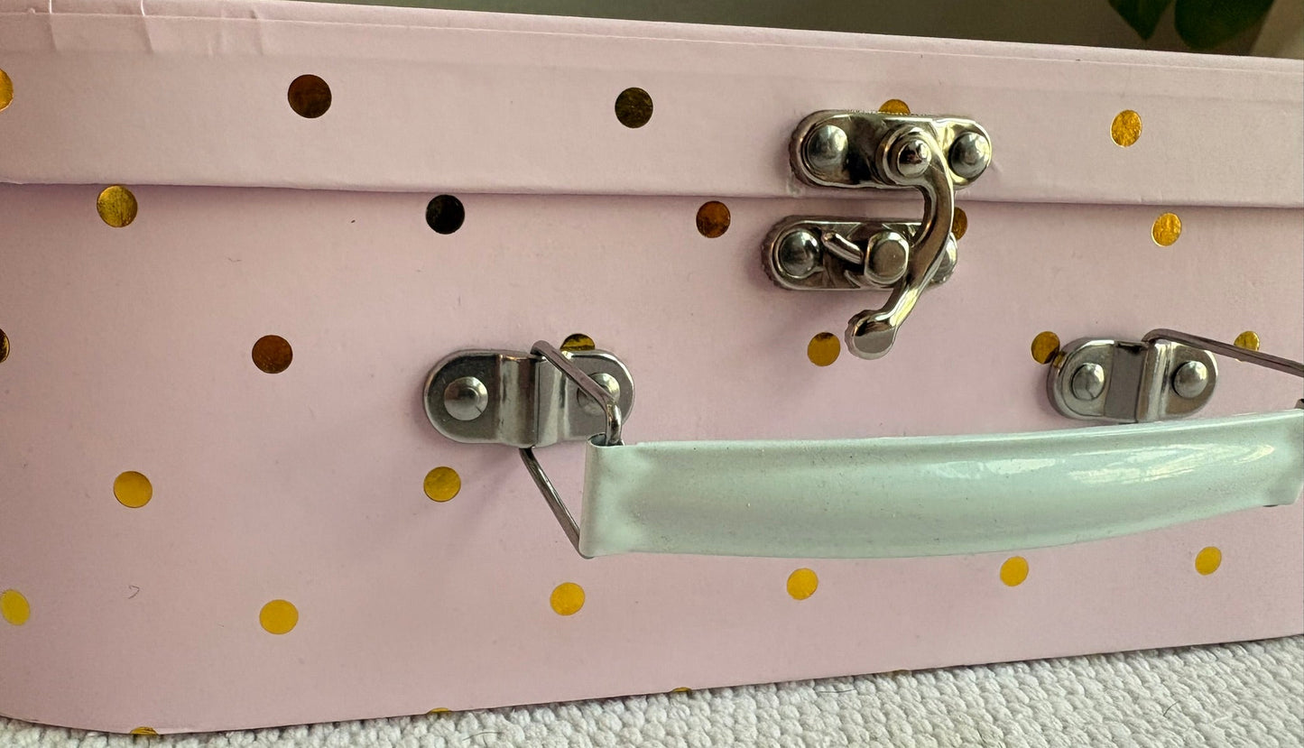 Handmade Retro Pink Kitchen in a Paperboard Suitcase
