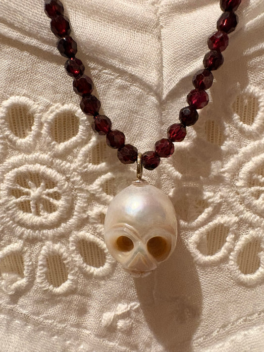 Garnet with Skull Pearl Necklace