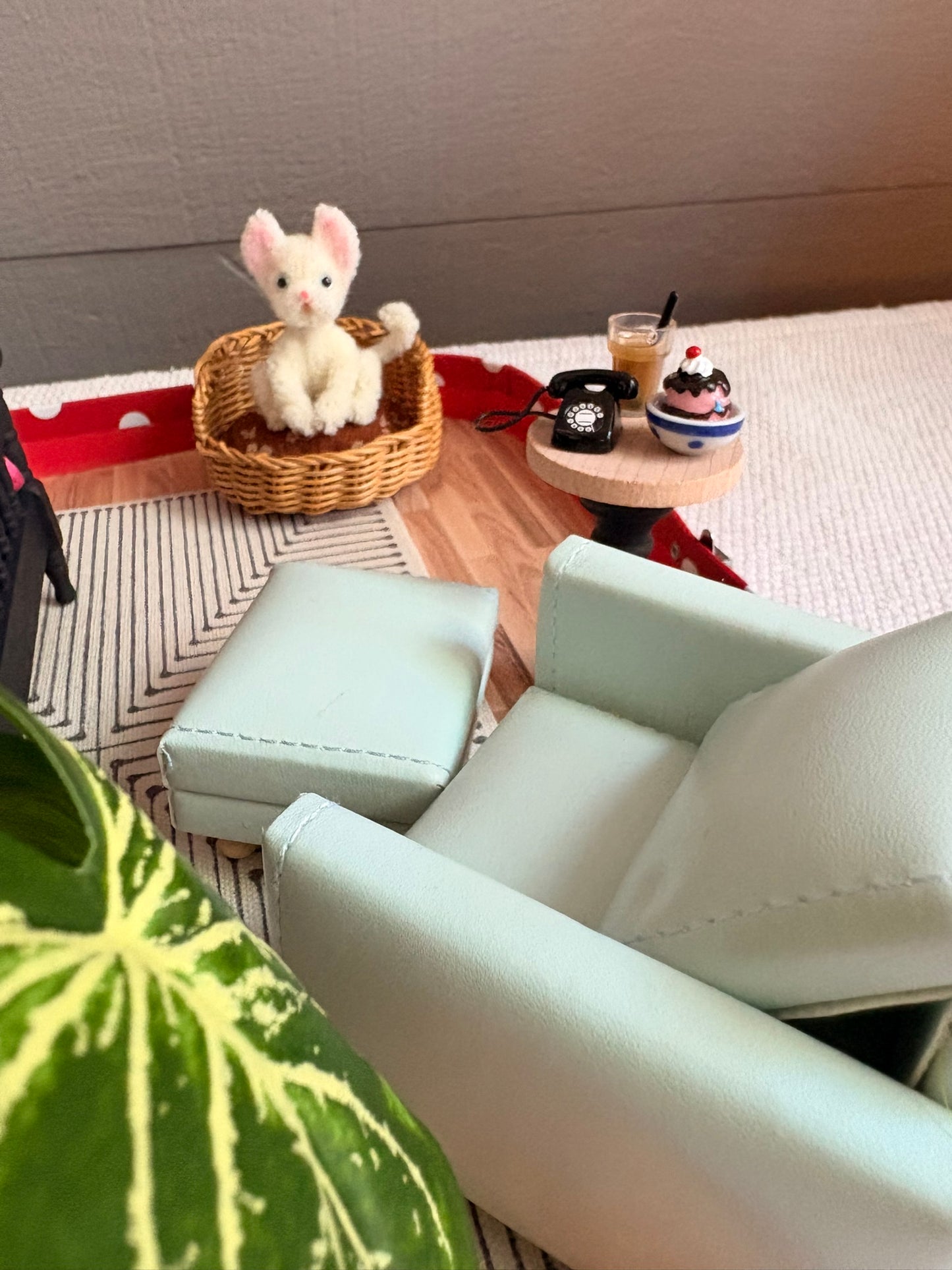Romantic Vintage Bedroom Dollhouse in Polka Dot Paperboard Suitcase
